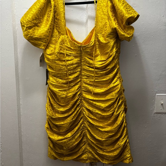 Adelyn Rae Yellow Ruched Mini Dress - Picture 3 of 4